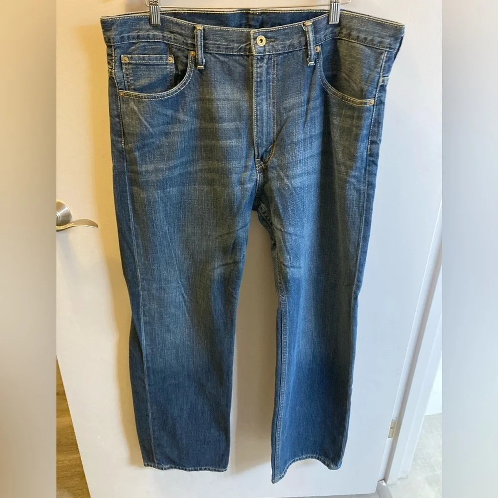 Levi's men's 569 straight leg blue jeans 38 x 34 actual 32
